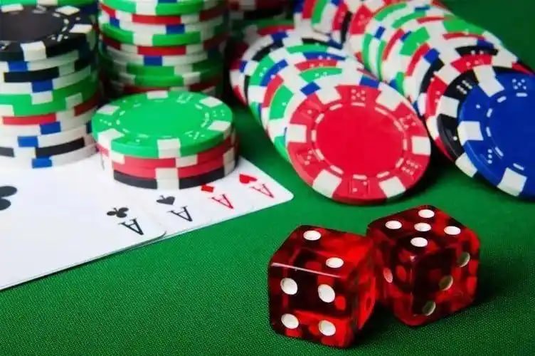 365maung Android iOS Mobile APP ဒေါင်းလုဒ်ဆွဲနည်း မြန်မာ Online Gaming Platform